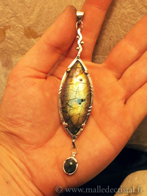  Labradorite de Feu Flamboyante Articuléee<br>& Emeraudes de Colombie silver sterling pendant