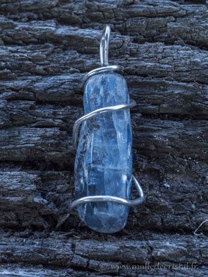  Kyanite silver sterlign designer pendant