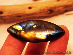 natural cabochon