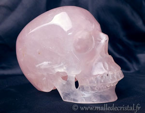  Crâne de Quartz Rose sculpture 07